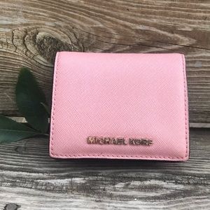 Micheal Kors blush wallet *NEED TO SELL